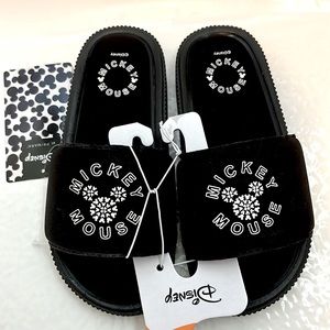 🆕 Disney Ltd Edition Mickey Mouse Icon Logo Plush Cushioned Slide Sandals